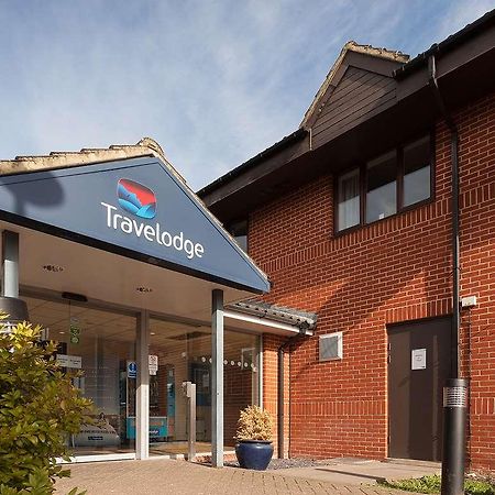 Travelodge Newbury Tot Hill Exterior foto