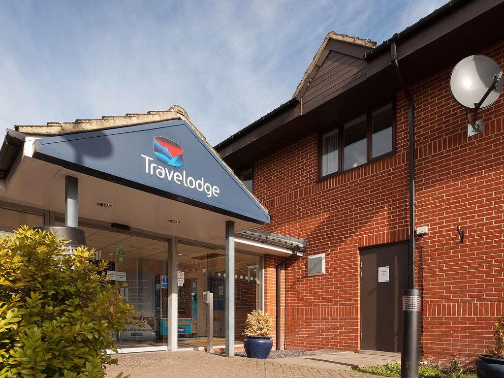 Travelodge Newbury Tot Hill Exterior foto