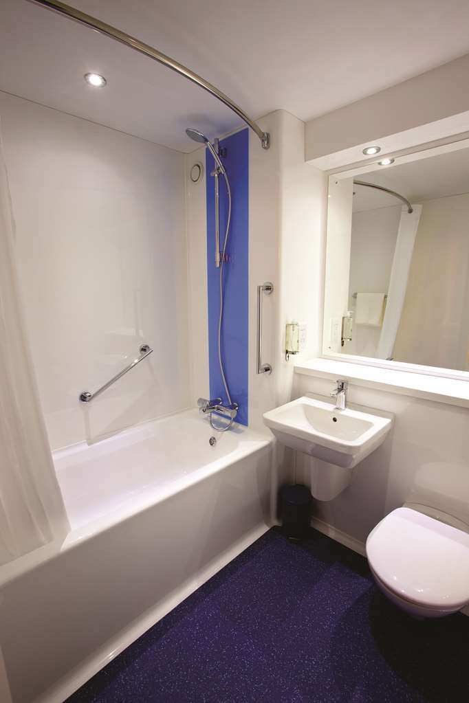 Travelodge Newbury Tot Hill Quarto foto